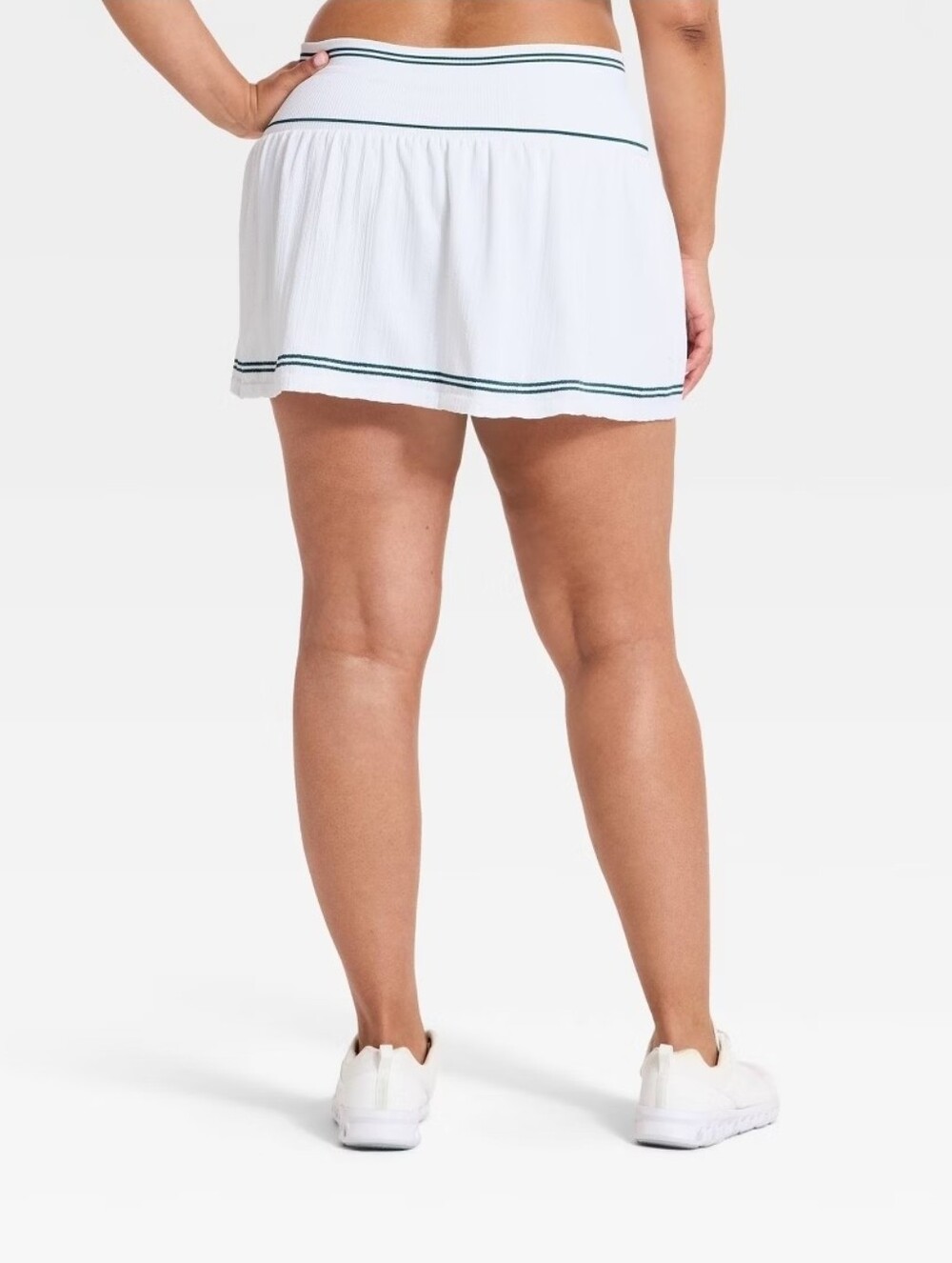 All In Motion - White And Green Cable Knit Seamless Skort - Picture 2 of 4